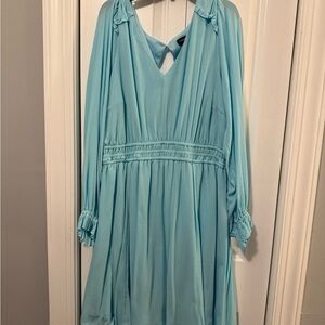 Chic, stretchy, cute baby blue dress